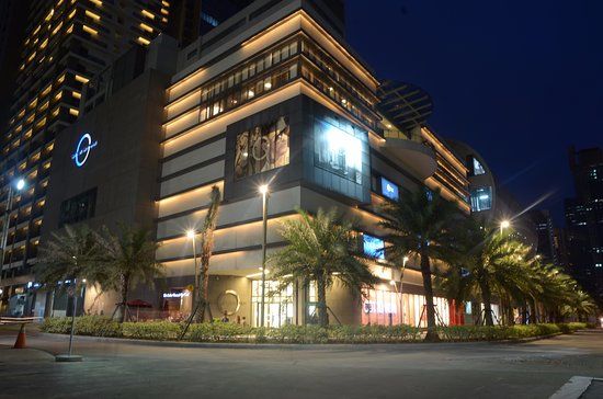 Complesso residenziale e commerciale Century City